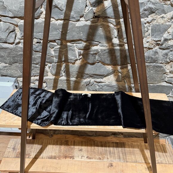 Dolce & Gabbana Velvet Lined Evening Scarf - Picture 6 of 8